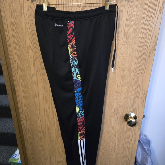 Adidas Colorful Floral Jacket with Black Accents - Picture 7 of 12